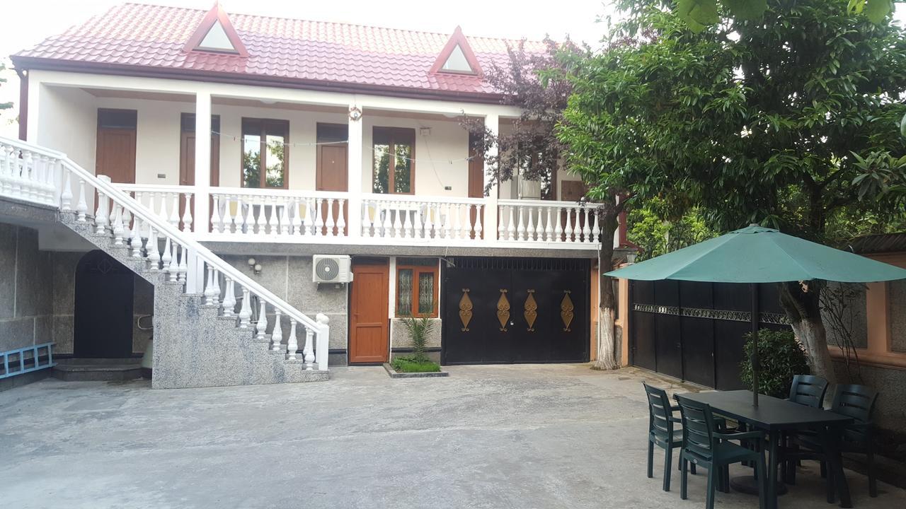 Linda Guest House Batum Dış mekan fotoğraf
